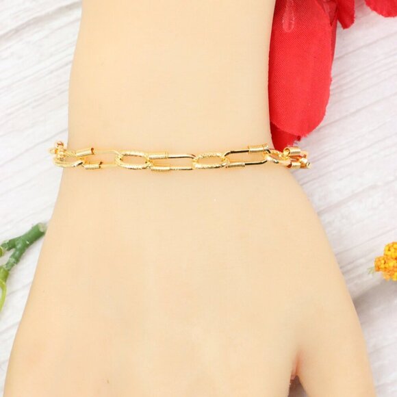 "Trendy Handmade Bracelet – A Thoughtful Gift for Girls & Women | UNVRC1590 - Picture 8 of 10